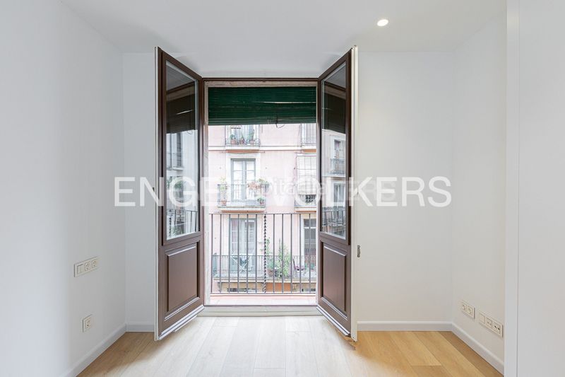 Foto 1f08e5de-660b-425a-b0ab-edacf6b02d92. Pis amb calefacció a Raval Barcelona