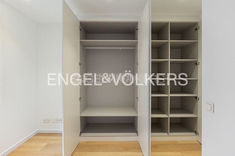 Foto 2af291f8-802d-4143-9fea-1471682bf87d. Pis amb calefacció a Raval Barcelona