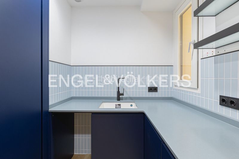 Foto 4f6f1058-efb5-49e6-8067-d075e5cf14eb. Pis amb calefacció a Raval Barcelona