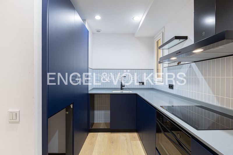 Foto 70246831-9c69-4274-b2f0-d726124a814f. Pis amb calefacció a Raval Barcelona