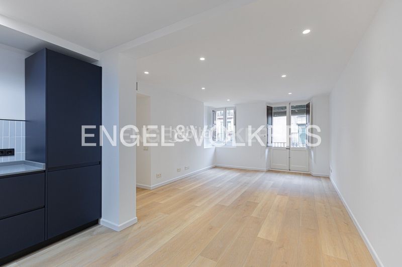 Foto c8decaa2-16b2-464d-ab9c-e9f6c5dd36fa. Pis amb calefacció a Raval Barcelona