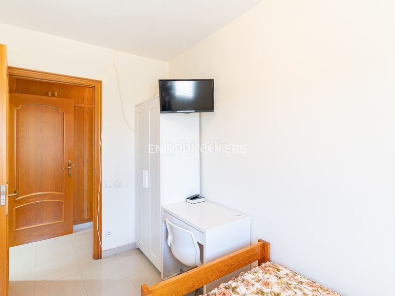 Foto 86ef8e02-9542-4699-9b47-a5c55c4cc433. Alquiler casa fantástica casa con vistas a mar y montaña en Argentona