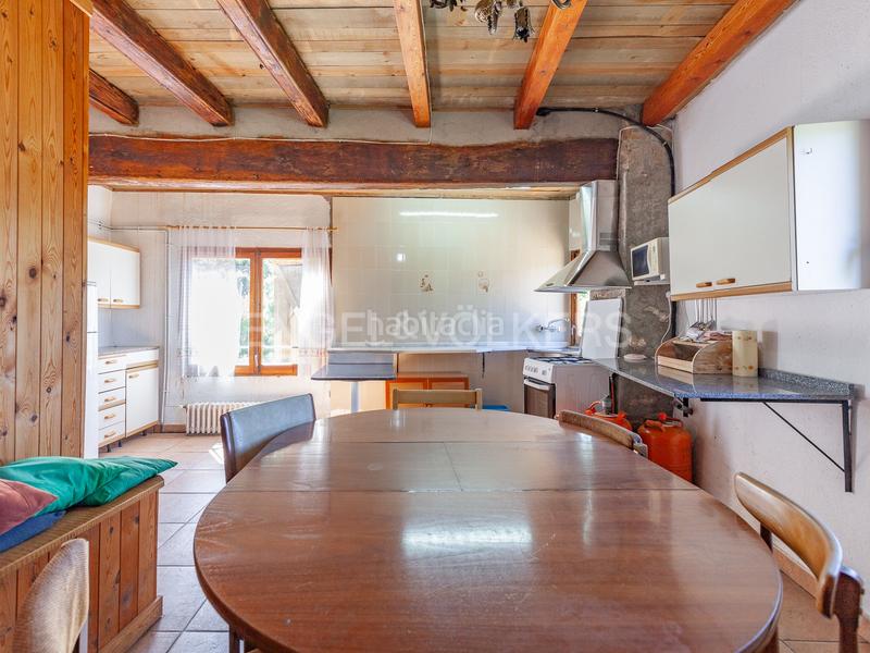 Foto 88dbb963-9255-46b0-9e24-59913765ad47. Mas avec chauffage parking dans Nou de Berguedà (La)