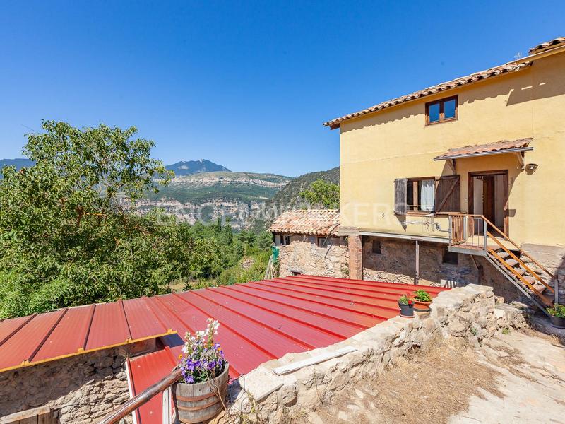 Foto d9a2923b-491b-4d21-a322-d9f68c53e556. Mas avec chauffage parking dans Nou de Berguedà (La)