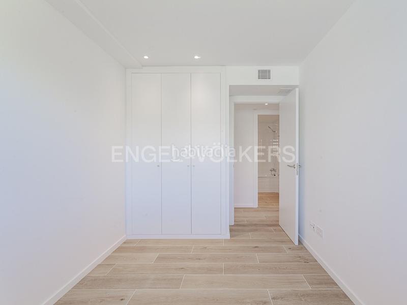 Foto 7f38ef73-76ef-448c-aae6-9bc5b66d7c80. Lloguer apartament amb calefacció aparcament piscina a Esplugues de Llobregat