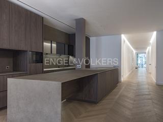 Apartamento  Carrer de trafalgar. Elegante y exclusiva vivienda en eixample dreta