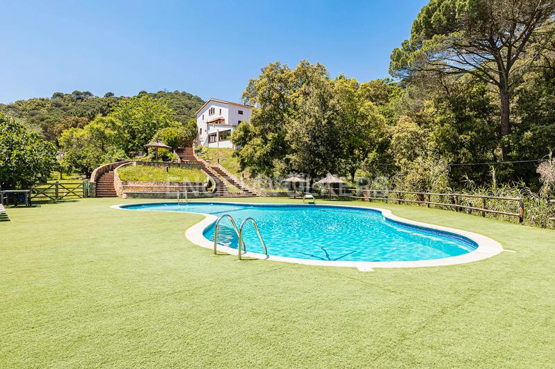 Foto f7ab6ec8-349c-41b9-b4fd-04a412d7358a. Casa con riscaldamento parcheggio piscina in Niàgara Parc -Àgora Parc Tordera