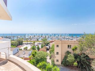 Apartament a El Balís. Gran piso con vistas al mar
