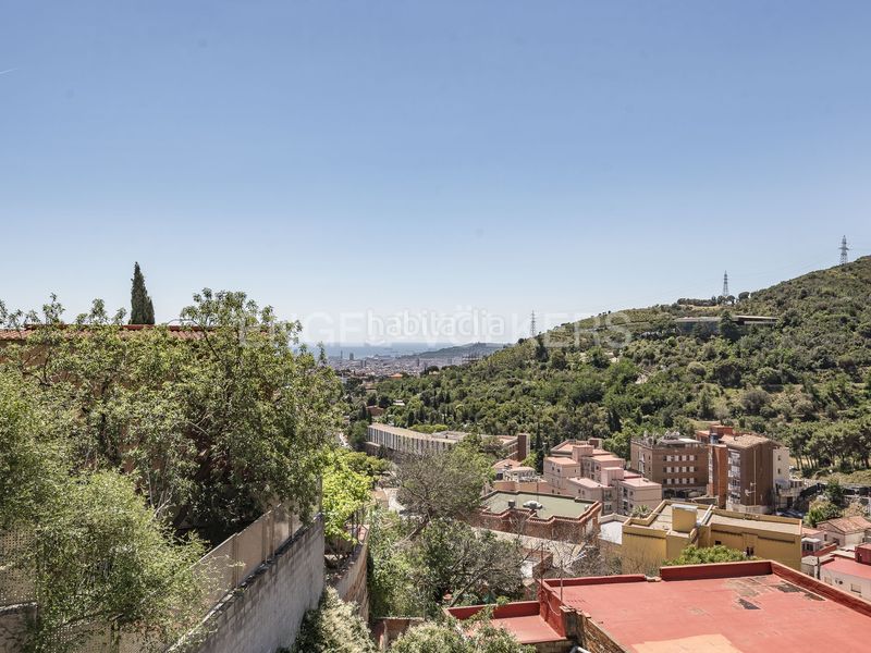 Foto 16d09b89-706e-48eb-b6f4-fc1026341824. Casa amb calefacció aparcament piscina a Sant Genís dels Agudells Barcelona