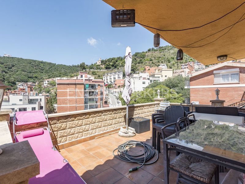 Foto 5d2e8a4e-237a-42c2-aa15-c3932dc6812a. Casa amb calefacció aparcament piscina a Sant Genís dels Agudells Barcelona