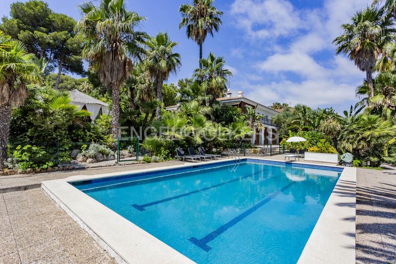 Foto 2af334a5-2339-4e14-9eff-f35aa322cc42. Casa con riscaldamento parcheggio piscina in Roda de Barà