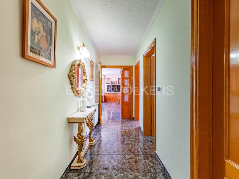 Foto 1a0bbde6-46b9-4de6-8431-20636d41c88f. Casa  4 vientos unifamiliar con piscina y vistas inmejorables. en Terrassa