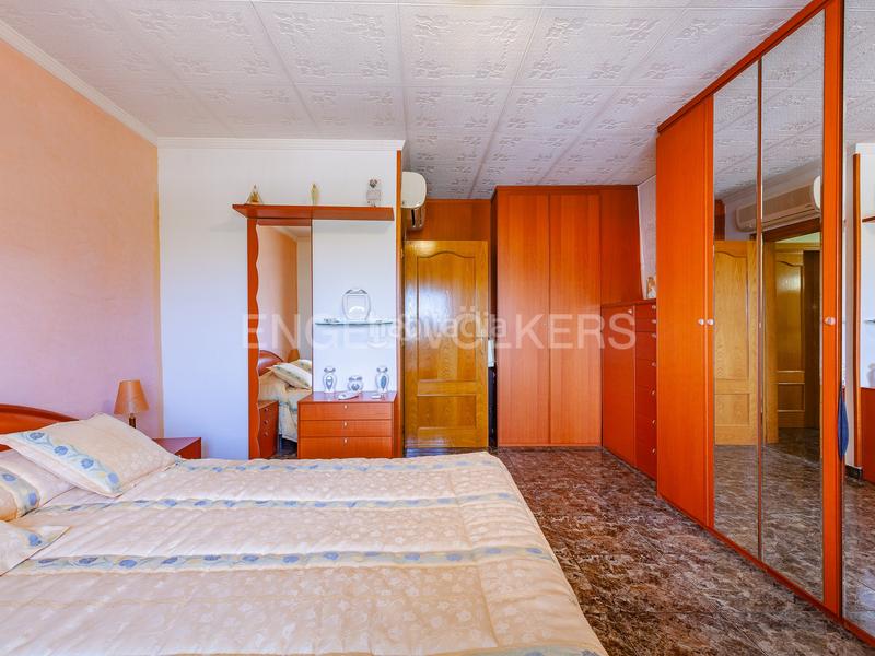 Foto 5e9ff487-aef2-4aff-8b66-a5717a9139d3. Casa  4 vientos unifamiliar con piscina y vistas inmejorables. en Terrassa