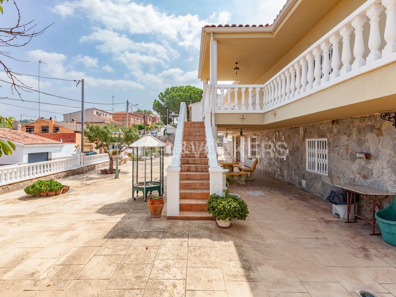 Foto 7cb59830-3f05-4ece-9012-a823804e5445. Casa  4 vientos unifamiliar con piscina y vistas inmejorables. en Terrassa