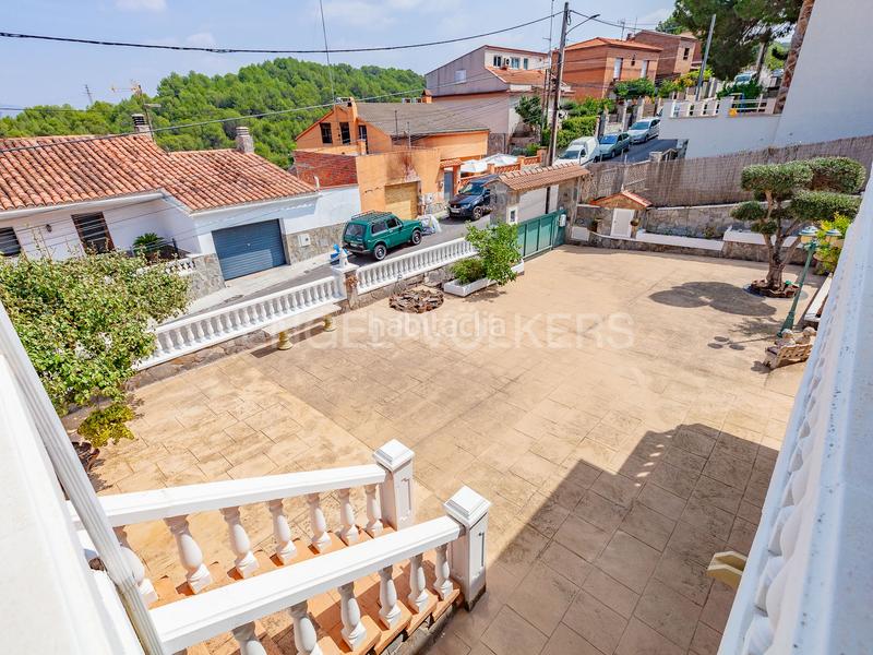 Foto c1adcae5-783c-4c9b-ad29-e0674f77b270. Casa  4 vientos unifamiliar con piscina y vistas inmejorables. en Terrassa