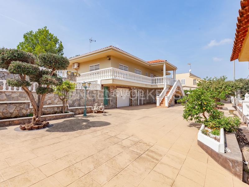 Foto cc1a90be-6cff-4fde-b002-3bbabcb118d1. Casa  4 vientos unifamiliar con piscina y vistas inmejorables. en Terrassa