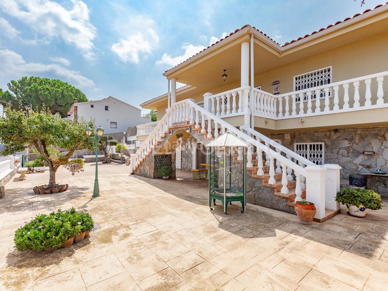 Foto ced1fb8c-7f24-4f3c-8eea-dbd09a01d294. Casa  4 vientos unifamiliar con piscina y vistas inmejorables. en Terrassa