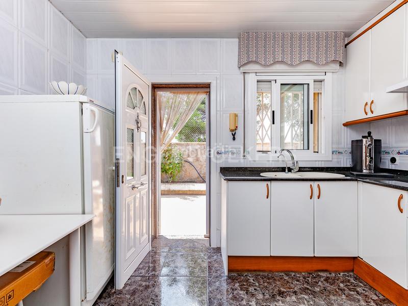 Foto efa47b4b-f61d-47a6-9352-06b466aa9f83. Casa  4 vientos unifamiliar con piscina y vistas inmejorables. en Terrassa