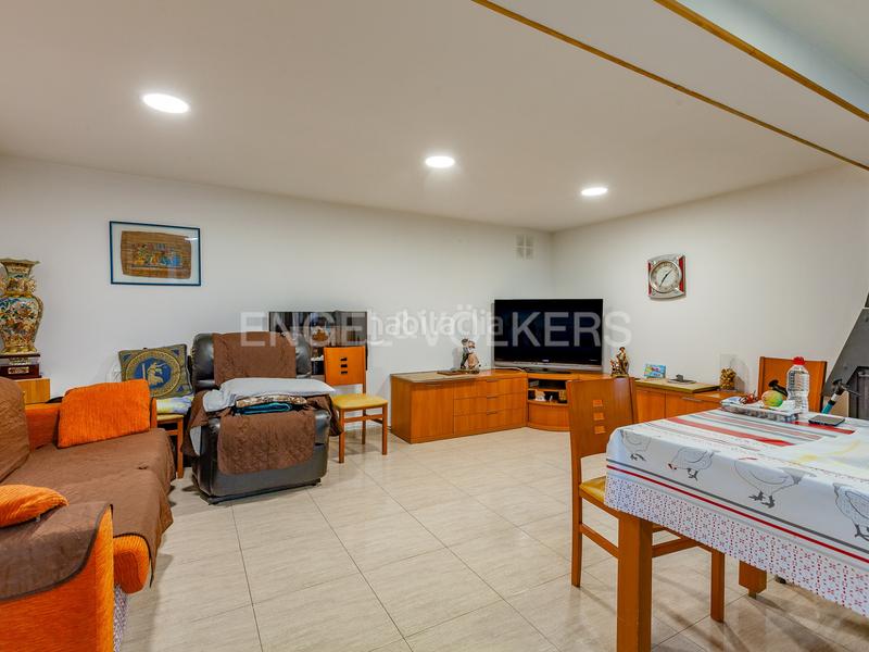 Foto f0fad831-54f5-43a2-92e8-64bf9abece72. Casa  4 vientos unifamiliar con piscina y vistas inmejorables. en Terrassa