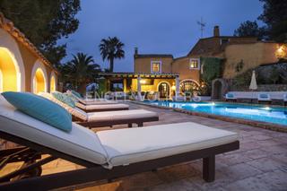 Maison à Canyelles. Exclusiva villa con potencial hotelero en canyelles cerca de sit
