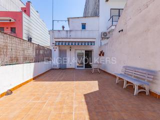 Casa a Sant miquel. Cómoda y acogedora unifamiliar en el centro