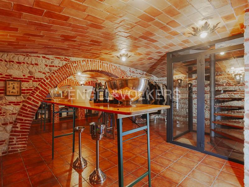 Foto 0e43a6c2-c25a-4849-92f3-784b269ab051. Casa con riscaldamento parcheggio piscina in Calella