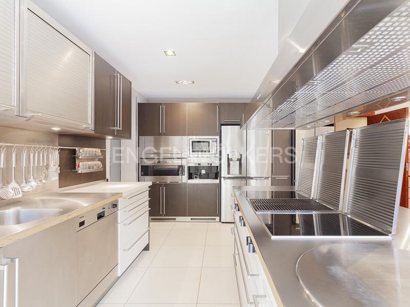 Foto 1e78ede0-e5d5-4667-bfb3-a22c81dfaf10. Casa con riscaldamento parcheggio piscina in Calella