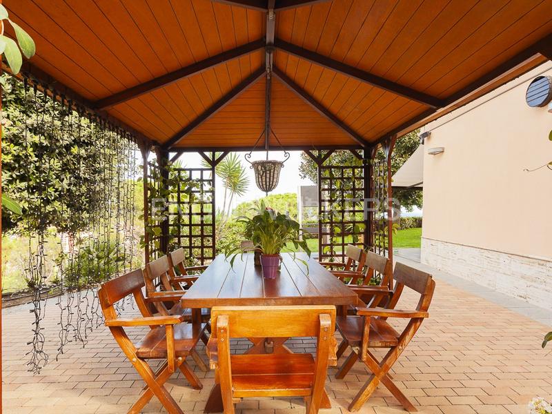 Foto 30196792-e729-4289-8e13-4eafad23b10e. Casa con riscaldamento parcheggio piscina in Calella