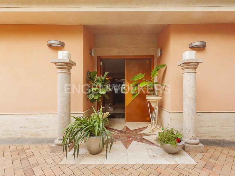 Foto 39f72766-1896-42b9-ba8d-ce4beb9b5e0f. Casa con riscaldamento parcheggio piscina in Calella