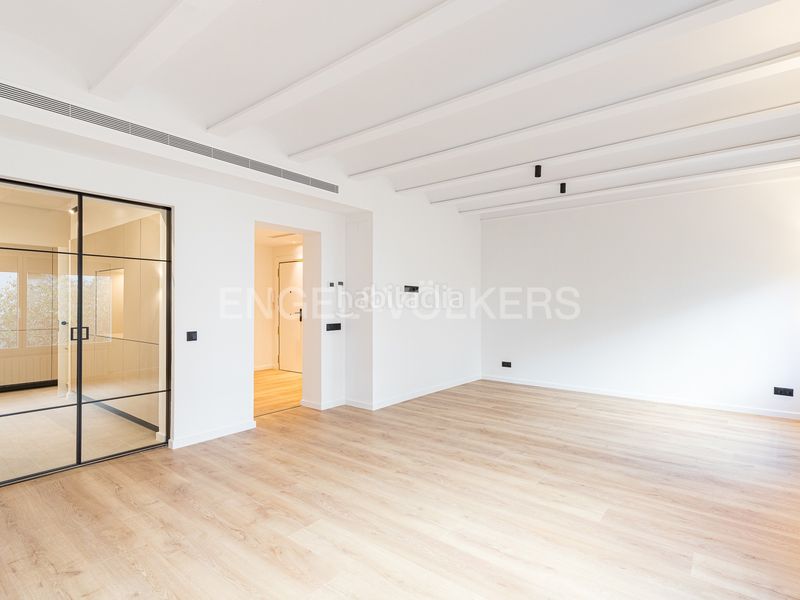 Foto 4b2950da-1397-4b7b-9529-740b94eeff53. Piso apartamento reformado a estrenar al lado de francesc macià en Barcelona