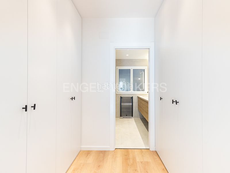 Foto 65a114b4-8191-4d4c-9f11-906591579d9e. Piso apartamento reformado a estrenar al lado de francesc macià en Barcelona