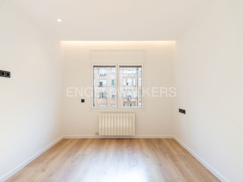 Foto 66e28c4a-dd83-40ca-95a8-3736b763793b. Piso apartamento reformado a estrenar al lado de francesc macià en Barcelona