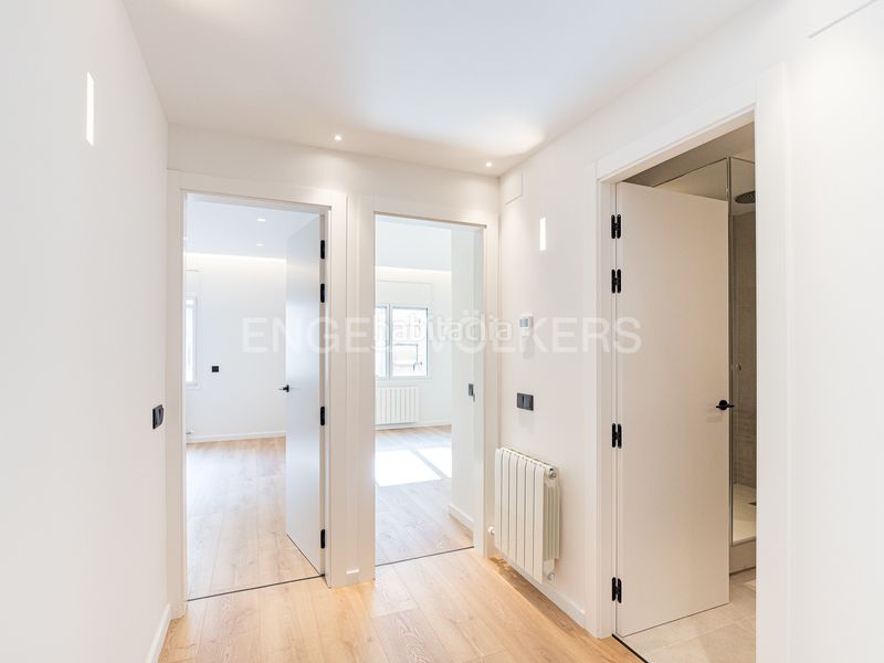 Foto 6d85d6ae-3f9b-49b6-a6fe-ad6141161995. Piso apartamento reformado a estrenar al lado de francesc macià en Barcelona