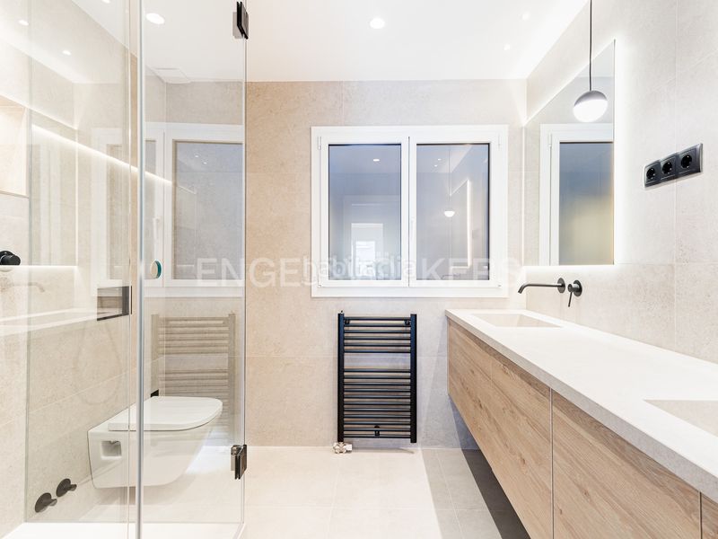 Foto 92aca9bf-1832-4d34-9c1f-3876aaf00edf. Piso apartamento reformado a estrenar al lado de francesc macià en Barcelona