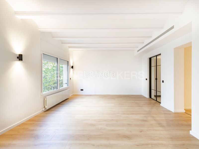 Foto f0932244-4676-429f-bb71-064c8ee12008. Piso apartamento reformado a estrenar al lado de francesc macià en Barcelona
