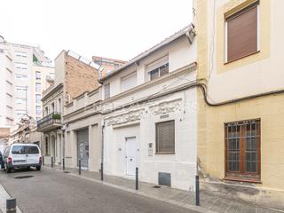 Casa a Sants-Badal. Casa con encanto renovada recientemente