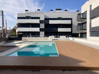 Apartament a Bardaji-El Molí de Baix. Planta baja con terraza privada en cubelles