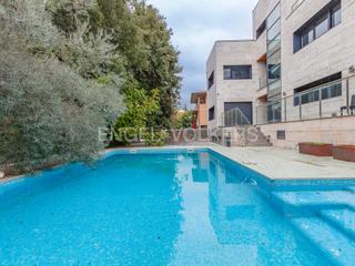 Casa en Valldoreix. Impresionante vivienda contemporánea de lujo en valldoreix