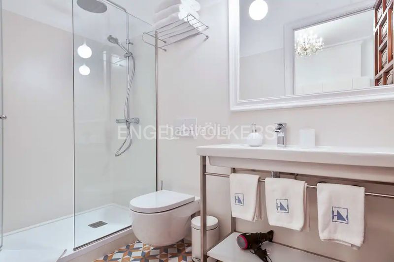 Foto 472ddc56-b346-44b7-a7d5-074d1c002441. Pis amb calefacció a Dreta de l´Eixample Barcelona