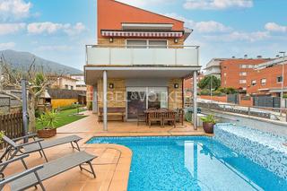 Casa a Montornès del Vallès. Exclusivas propiedades en pleno centro de montornés