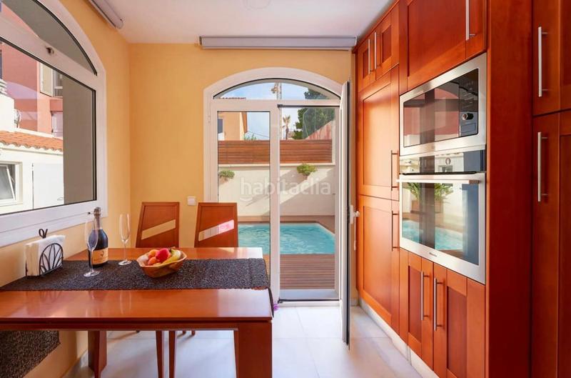 Foto 1f1f691e-4e2a-4874-bcd1-c07aab88c74a. Rent house with heating parking pool in Baixador Castelldefels