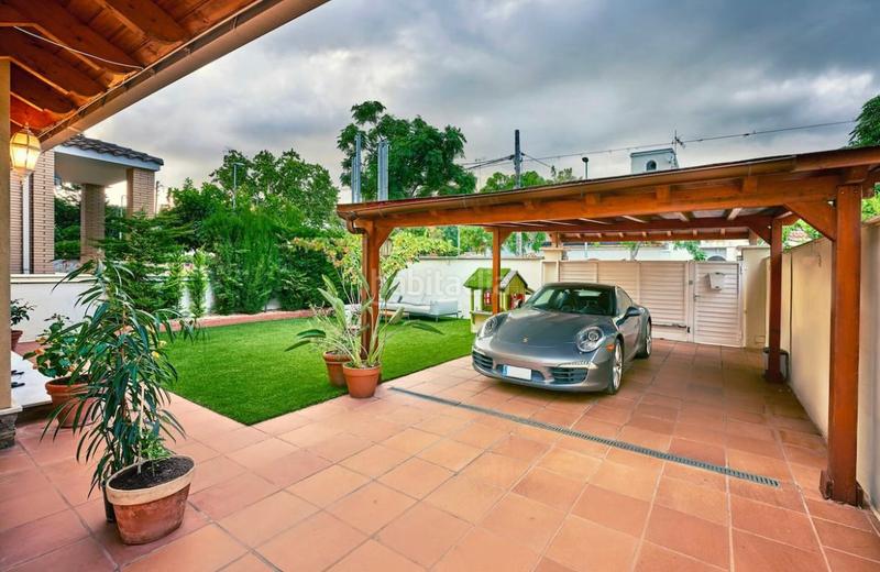 Foto 3e04e87b-ffdd-415b-8f46-d939bac66bc5. Rent house with heating parking pool in Baixador Castelldefels