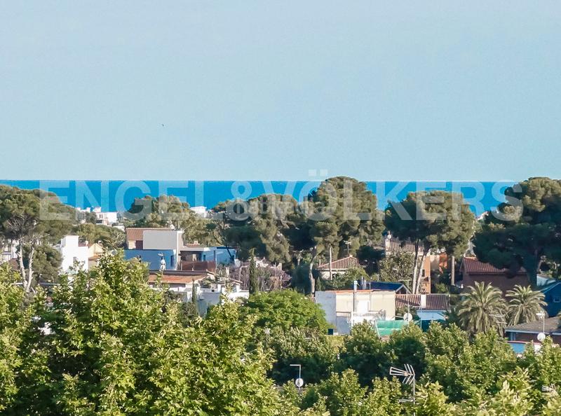 Foto 169ba547-111d-4ab6-bca6-3653e755c9cf. Haus mit heizung parking pool in Montmar Castelldefels