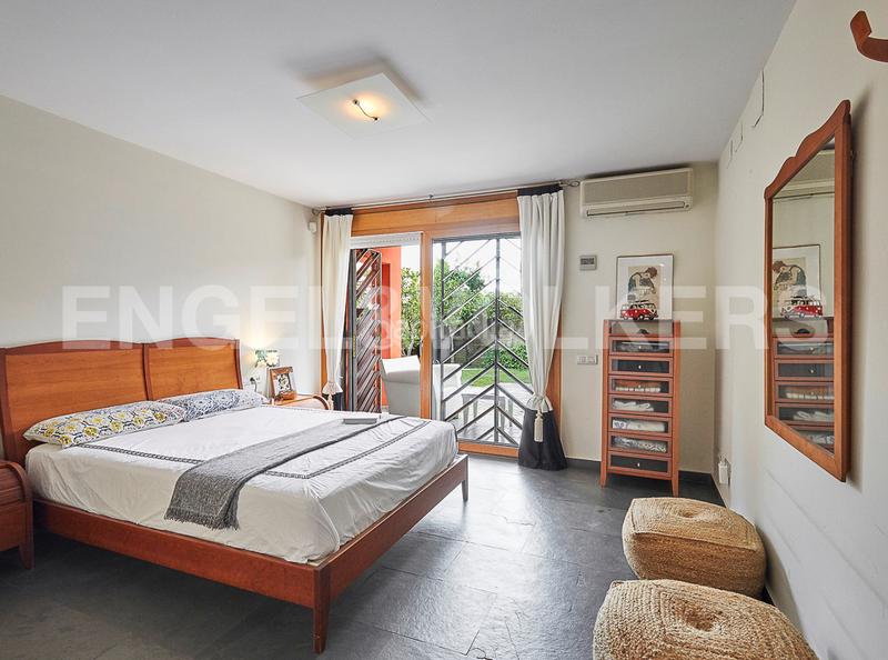 Foto 1ce55634-c0b4-4bb3-9f8d-39ab62816b95. Haus mit heizung parking pool in Montmar Castelldefels