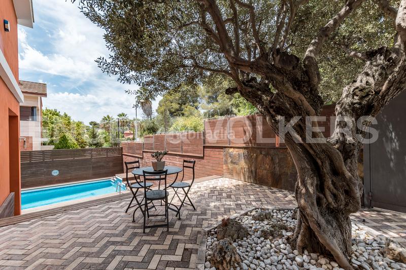 Foto 8dd0fbe5-1983-4d40-9e97-5873d43a6e52. Haus mit heizung parking pool in Montmar Castelldefels