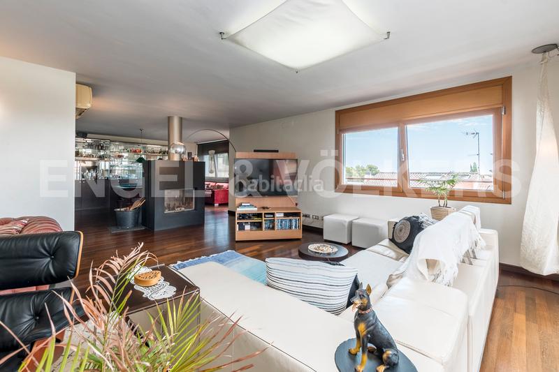 Foto aca49562-bc38-4142-885a-c2be11718056. Haus mit heizung parking pool in Montmar Castelldefels