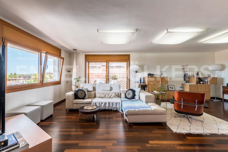 Foto d889d942-b09f-4a9a-b1da-2a1403624fdb. Haus mit heizung parking pool in Montmar Castelldefels