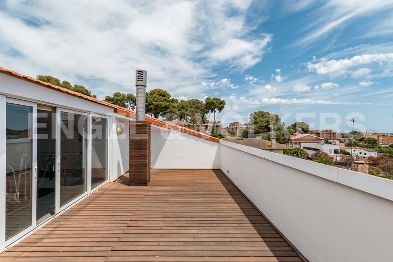 Foto d89c937d-1371-4a72-9462-d03de757b8a1. Haus mit heizung parking pool in Montmar Castelldefels