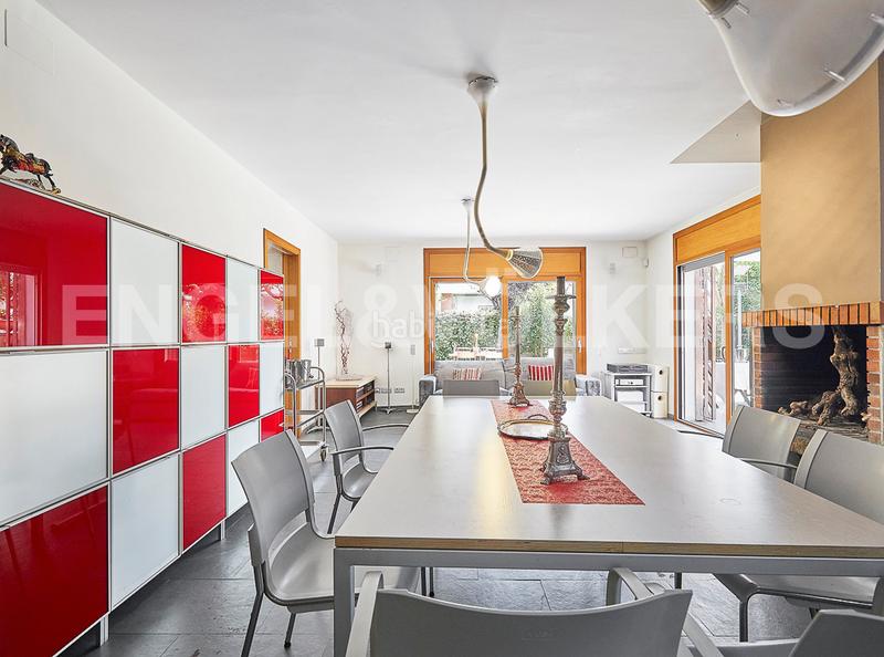 Foto db796654-2662-4c33-8a2f-1b41c57d3a37. Haus mit heizung parking pool in Montmar Castelldefels