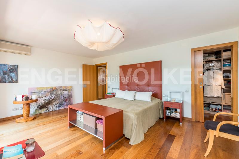 Foto dd92e2db-57ff-48cd-a580-c770077dec30. Haus mit heizung parking pool in Montmar Castelldefels